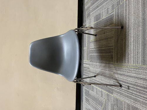 Eames Molded Plastic Side Chair - Thumbnail 8