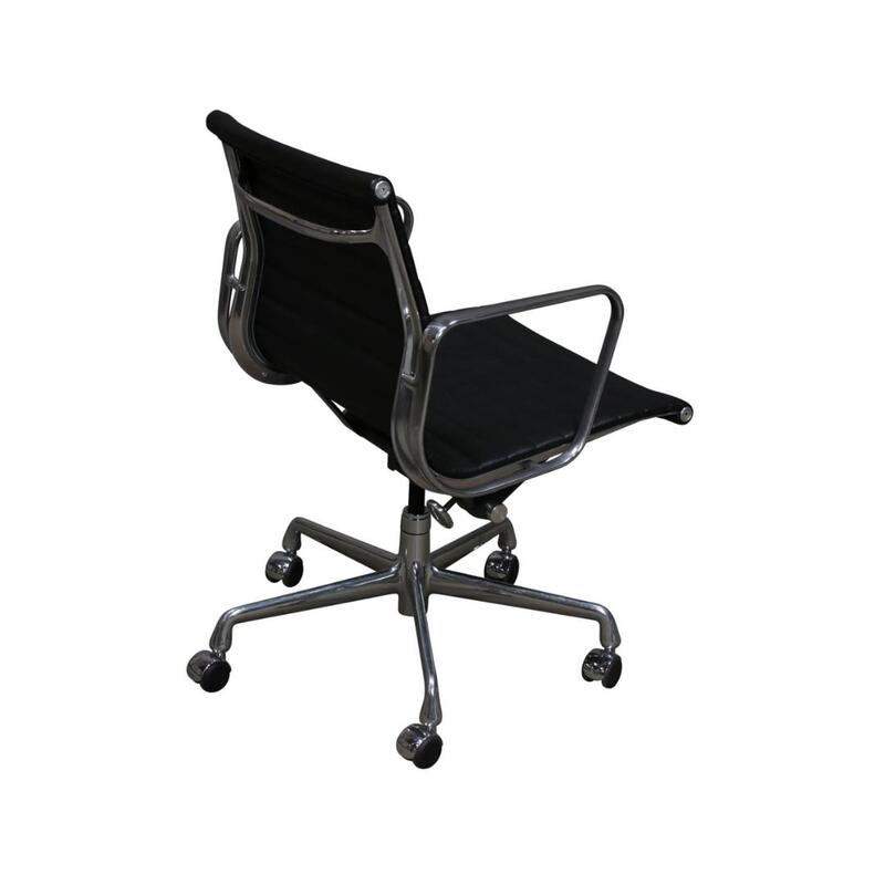 Eames Aluminum Group Management Chair - Thumbnail 2