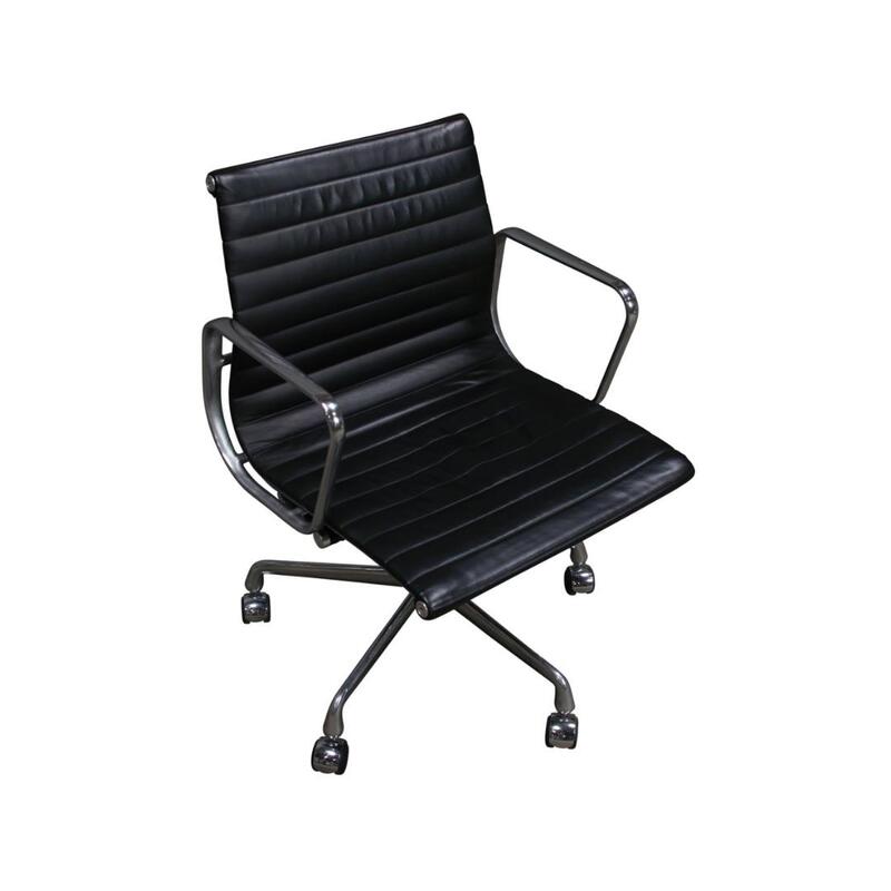 Eames Aluminum Group Management Chair - Thumbnail 4