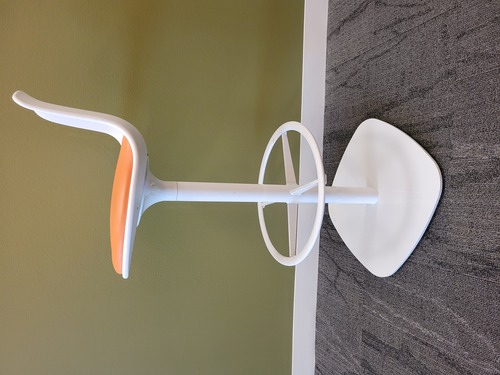 'Enea Lottus' Post Bar-Height Stool - Thumbnail 4