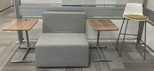 'Enea Lottus' Bar Stool Sled Base - Thumbnail 2