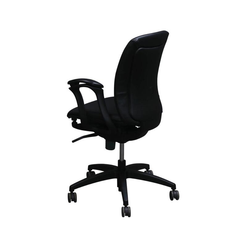 Amicus Synchro PU Leather Conference Chair - Thumbnail 3