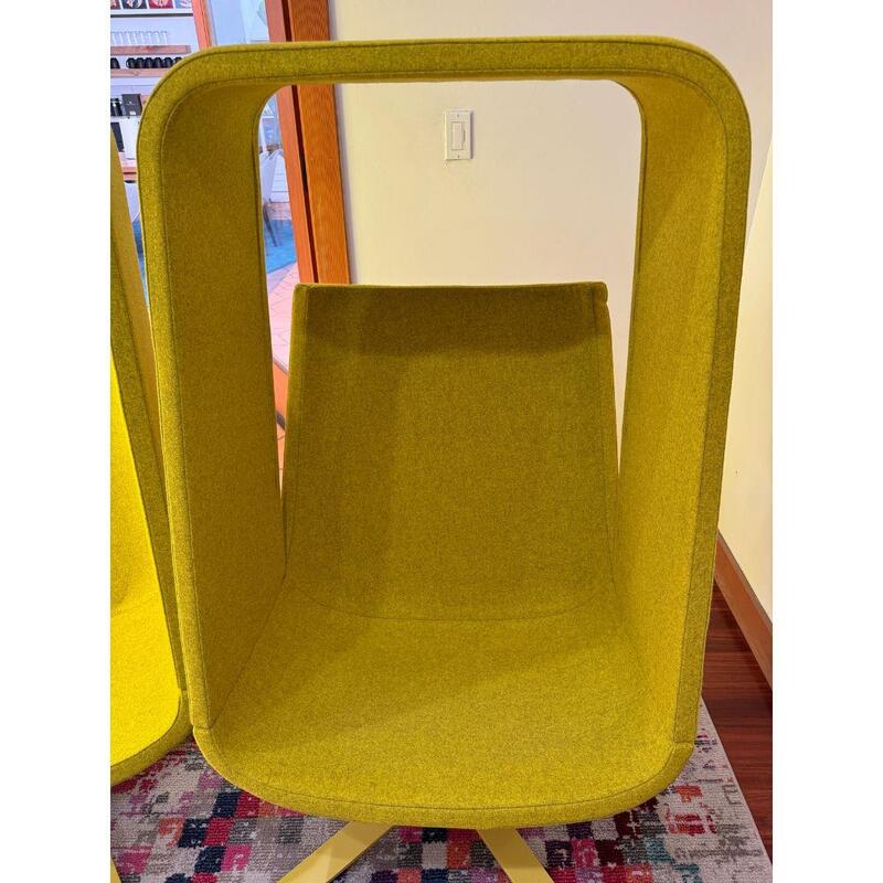 Window Swivel Chair - Thumbnail 4